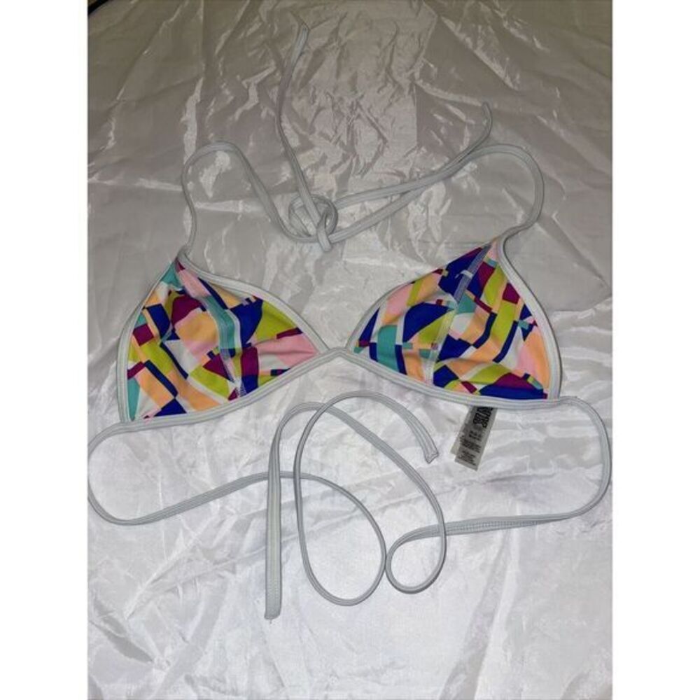 VICTORIA'S SECRETโ BIKINI TOP SIZE M Geometric Pattern